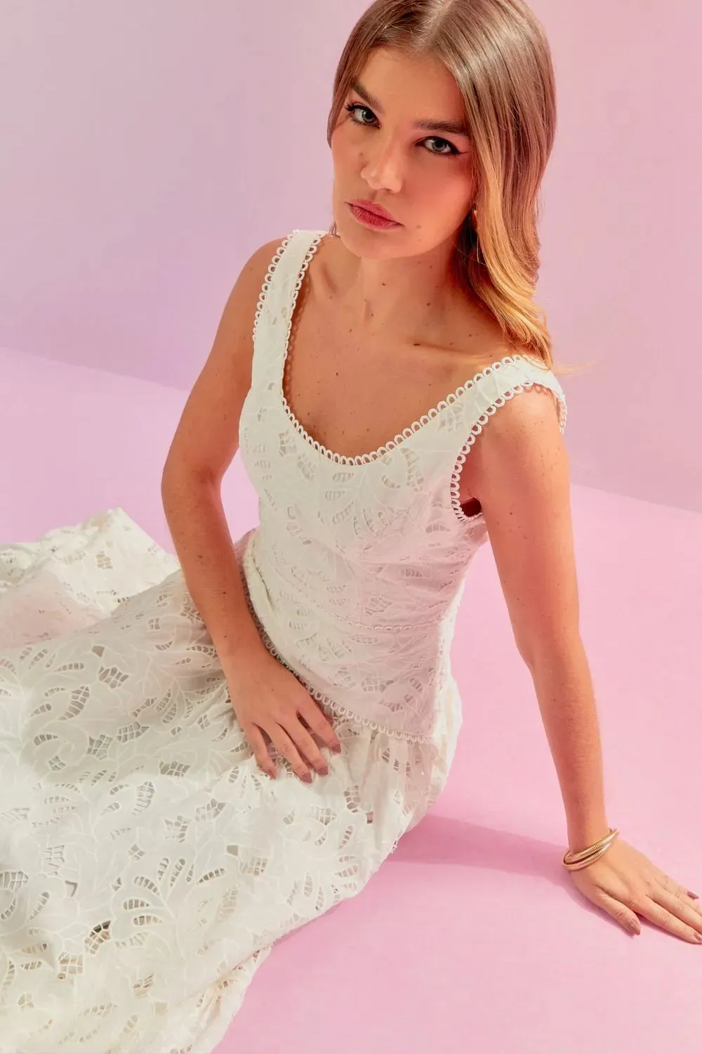 LONG LACE DRESS